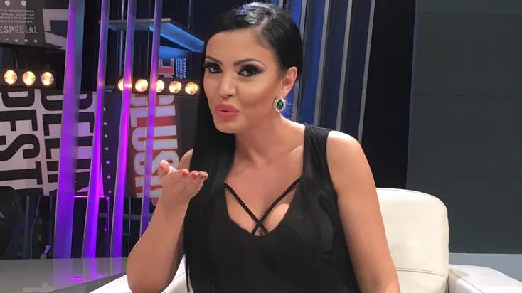 Cine va fi noul prezentator WOWbiz? Andreea Mantea face anunţul