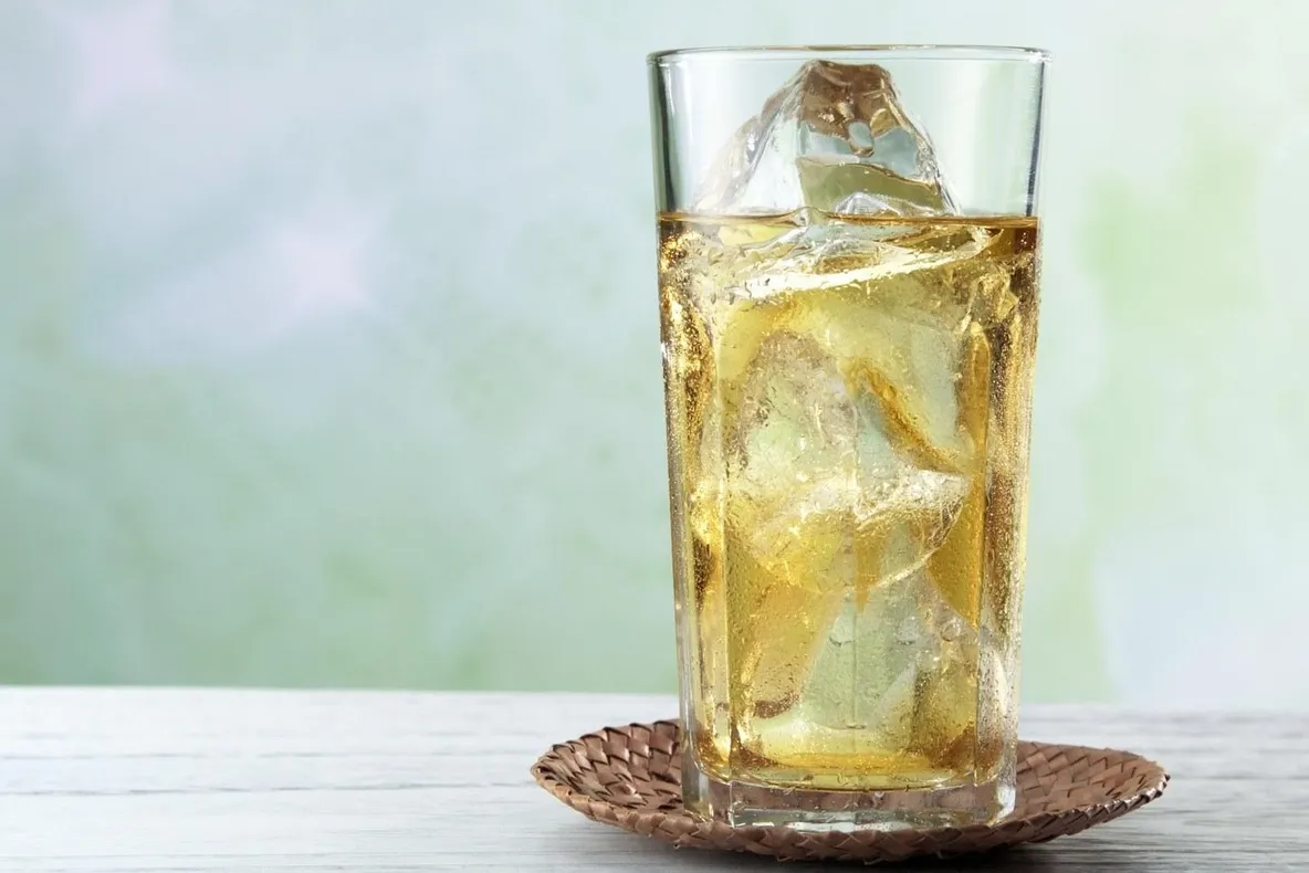 Băutura din trei ingrediente naturale care reduce colesterolul 