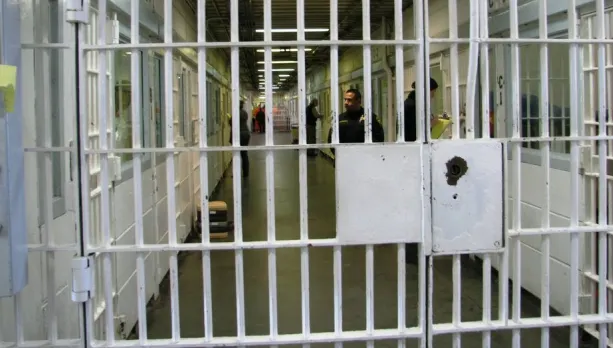 Condiţii dure în penitenciarele din România. Normele de aplicare pentru Legea 254, întârziate