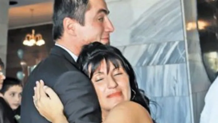 Fiul Elodiei Ghinescu și al lui Cristian Cioacă vrea să-și schimbe numele de familie