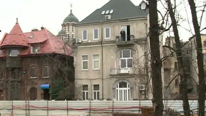 Alertă pe Bulevardul Eroilor: încă un imobil afectat de surpările de teren