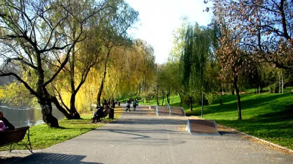 Joacă sfârşită tragic, în parcul bucureştean IOR. Un băieţel şi-a pierdut viaţa