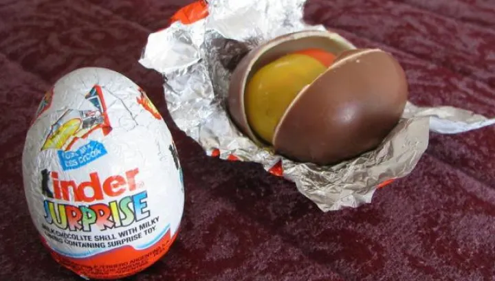 Ce a gasit o tânără din SUA într-un ou Kinder. "A fost cea mai frumoasă zi din viaţa mea!"