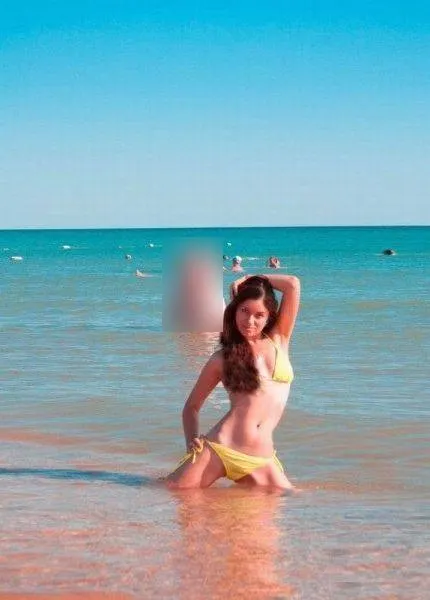A mers prima dată în viaţă la mare, s-a pozat în apă şi a făcut un Instastory, dar în spate era...