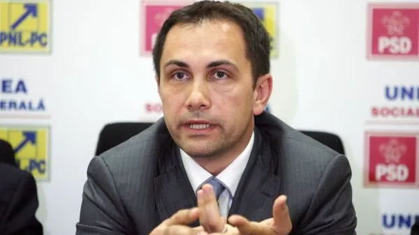 InPolitics: "Meciul Ponta-Isar, război fratricid în SIE?"