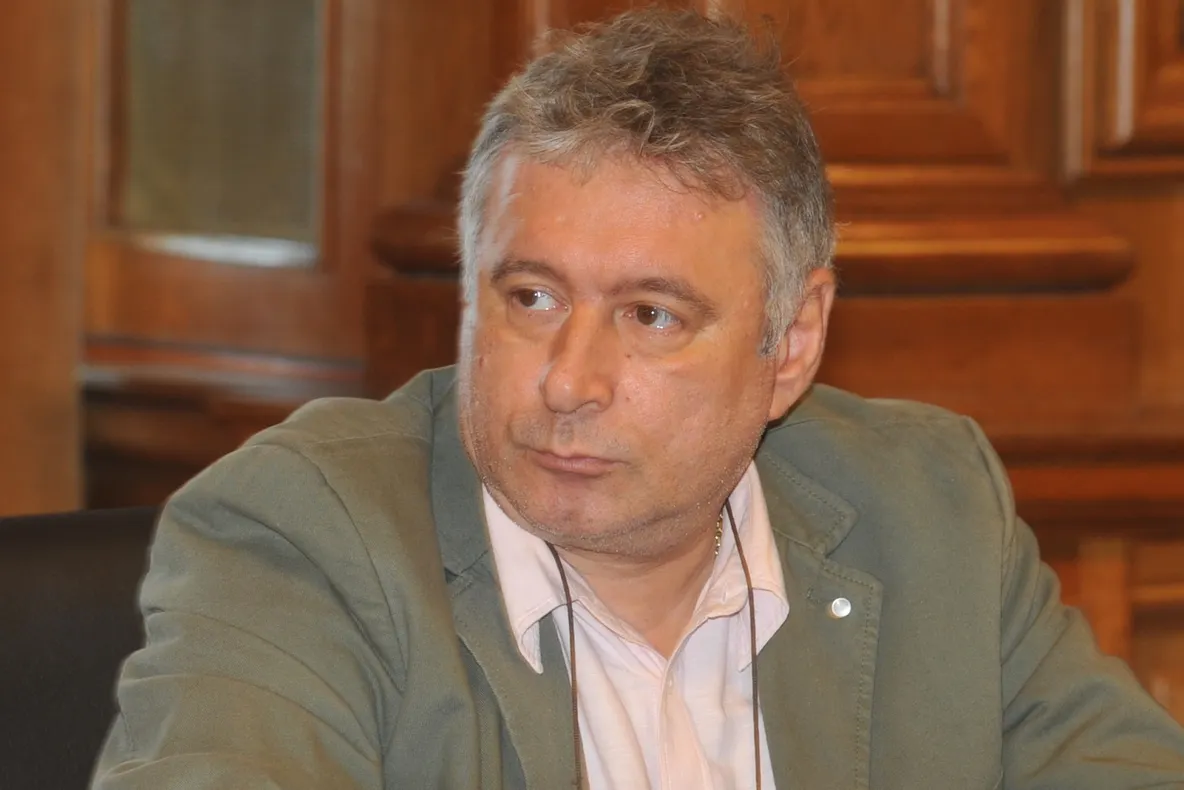 Ambasada Olandei la Bucureşti, reacţie dură după votul Parlamentului pentru Voicu şi Păun