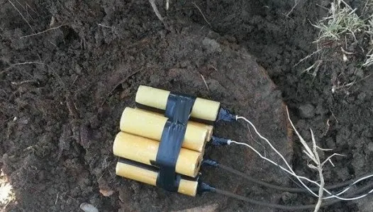 Ce a găsit un bărbat din Arad pe terenul pe care îl lucra. A sunat imediat la 112!