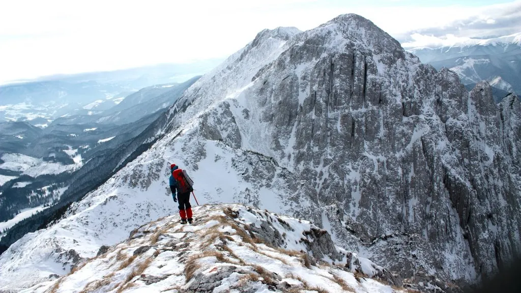 Turistul ucrainean dispărut în Piatra Craiului a fost găsit mort într-o prăpastie. UPDATE