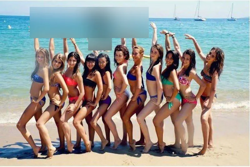 Voiau doar o poză sexy și de neuitat din vacanță. DEZASTRU. Ce a apărut în spatele lor