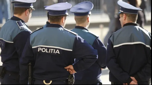Zece polițiști din Prahova suspectați de luare de mită, în fața procurorilor! Acționau pe DN 1 și A3