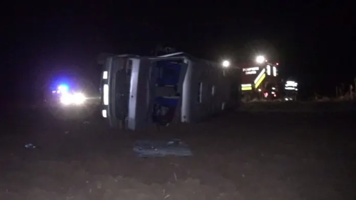 Încă un accident grav. 10 persoane, rănite, după microbuzul în care se aflau s-a răsturnat