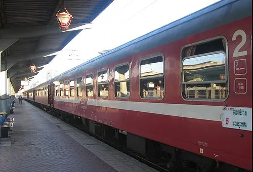 A salvat viața unei bunicuțe, în tren. Povestea emoționantă a asistentei "erou" - Spitalul Militar