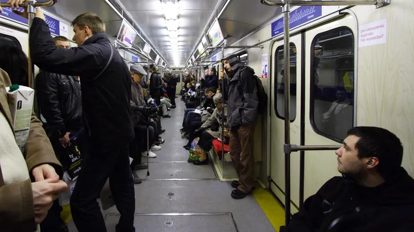Scene uluitoare în tren: ce a făcut o bătrână, după ce un călător a devenit violent