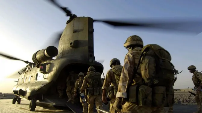 Militari britanici, răniţi în Irak, într-o operaţiune secretă antiteroristă. Londra, reacţie evazivă