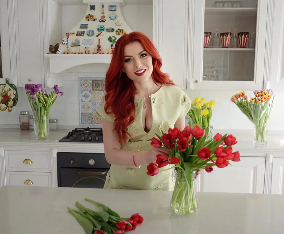 Elena Gheorghe s-a tuns băiețește. Schimbarea e uriașă: ”Arăți ca o babă!”