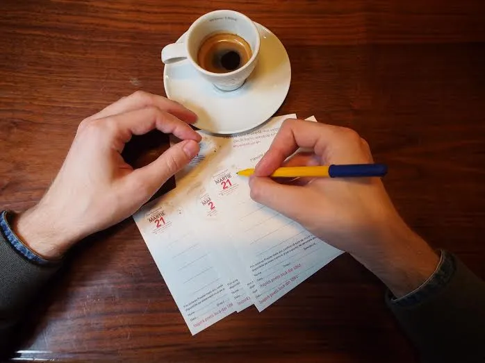 21 martie, singura zi din an când îți poți plăti cafeaua cu o poezie