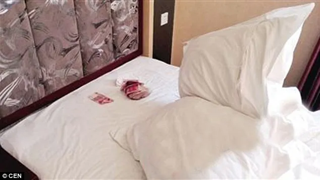 A găsit 1.500 de euro sub pernă în camera de hotel. Ce s-a întâmplat după aceea i-a şocat pe toţi