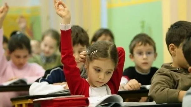 Scrisoarea unui englez pentru români: "Nu înţeleg de ce se construiesc biserici noi şi nicio şcoală"