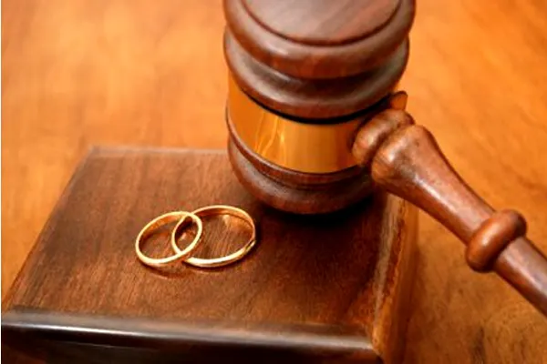 A primit cea mai grea lovitură: dat afară de la emisiune, așteptat de soție cu actele de divorț