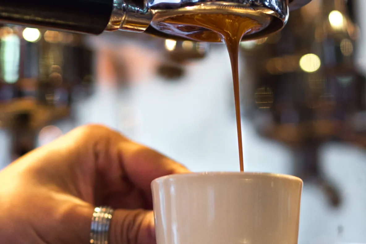 eMAG – Care sunt cele mai bune Espressoare si cafetiere pentru o cafea excelenta