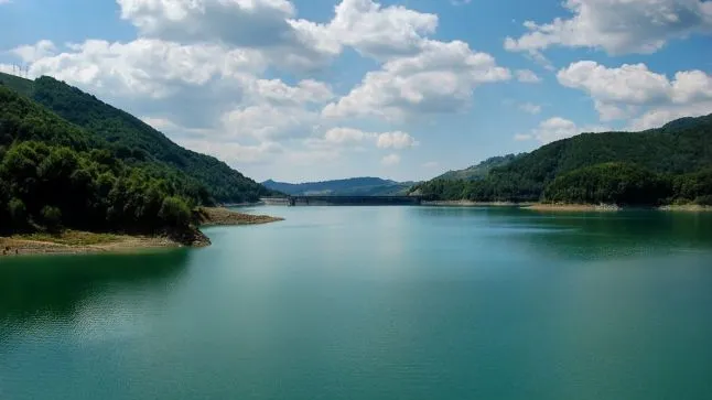 Lacul-fantomă din România, mare cât un oraş. Nimeni nu l-a văzut, deși apare pe hărți