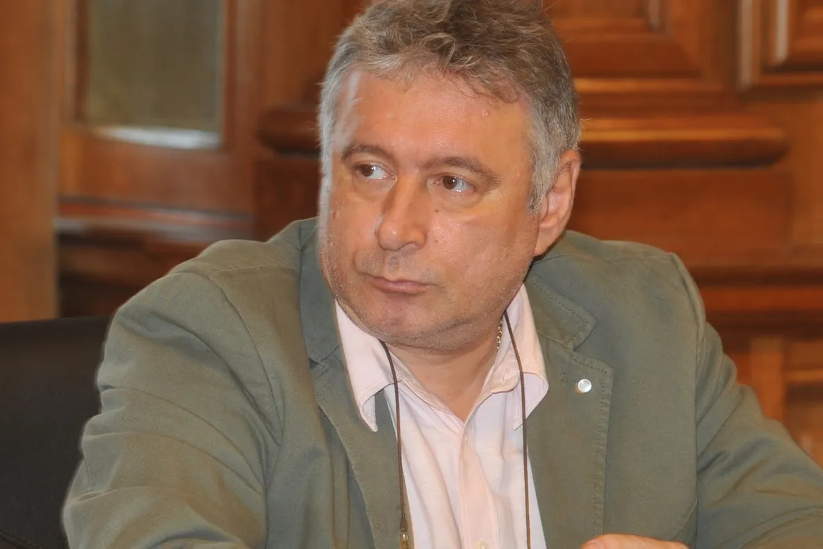 Mădălin Voicu și soția sa, la DNA. Procurorii au decis să le pună sub sechestru o parte din avere