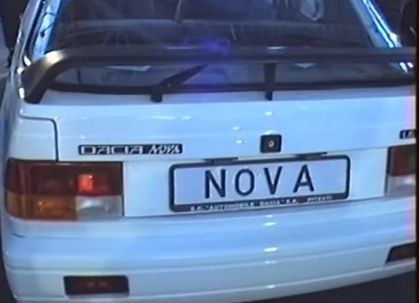 Vă amintiţi cum întorceam capul după aceste maşini în 1995? Cum arăta atunci Salonul Auto Bucureşti 
