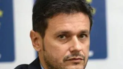 Răzvan Sava: La Eroilor se circulă pe o singură bandă. Noi putem să dăm cel mult o amendă