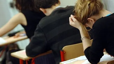 Simulare Fizică BAC 2016. Subiectele şi baremul de corectare la Fizică