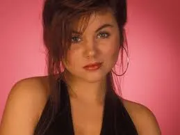 A sucit minţile bărbaţilor în Salvaţi de clopoţel şi Beverly Hills. Cum arată acum Tiffani Thiessen 