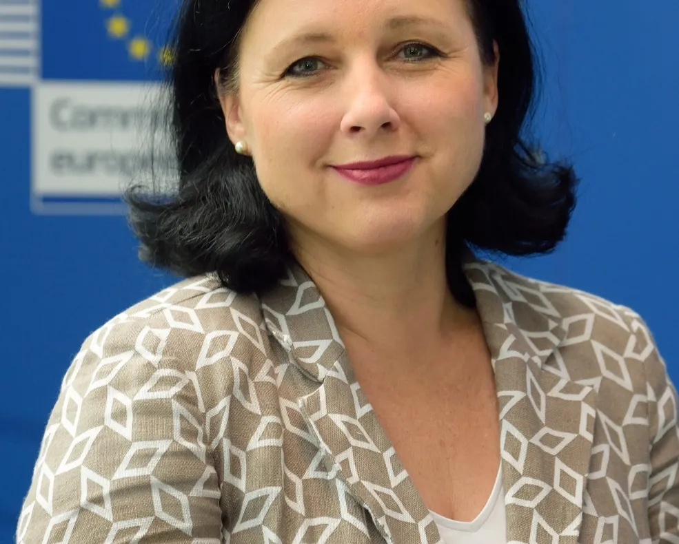Comisarul Vera Jourova: În 2017 se va decide dacă se continuă cu MCV. Ce spune despre Kovesi