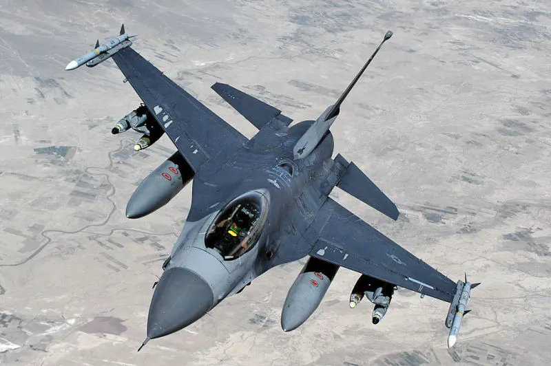 Un avion militar a atacat din eroare turnul de control, în timpul unui exercițiu militar în Norvegia