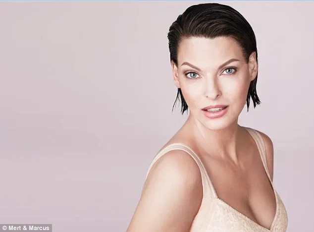 Linda Evangelista, de nerecunoscut la 50 de ani. Cum arată supermodelul anilor '90