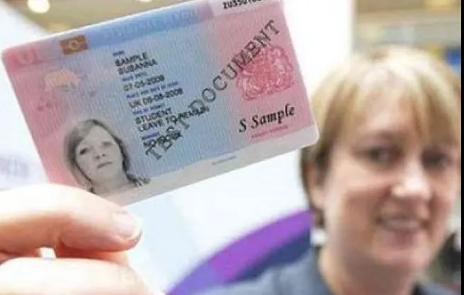 Se schimbă buletinele. Cum vor arăta noile acte de identitate