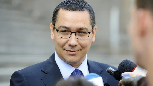 Ponta îl atacă pe Iohannis: "Nu am văzut niciodată o coloană oficială atât de mare"