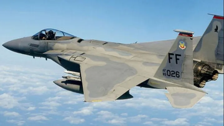 Avion militar prăbușit. ISIS a anunțat că aparatul a fost doborât