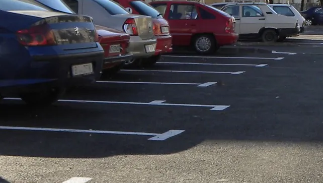  Ţi-a fost ocupat locul de parcare pentru care plăteşti taxe? Iată ce trebuie să faci 