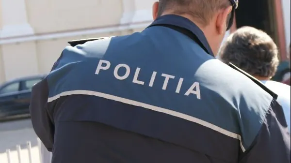 Sinucidere bizară. Un bărbat s-a sinucis într-o secţie de poliţie