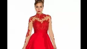 A cumpărat o rochie online pentru balul de absolvire. Când a primit-o acasă, a început să plângă!