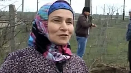 Săpa în grădină, când a auzit un șuierat din pământ. A dat câteva lopeți și a văzut grozăvia