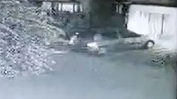 Un fotbalist de 26 de ani, împușcat mortal în casa sa