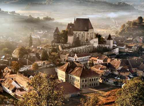 Localitatea din România comparată de americani cu un ţinut de basm. "Eşti într-un film Disney"