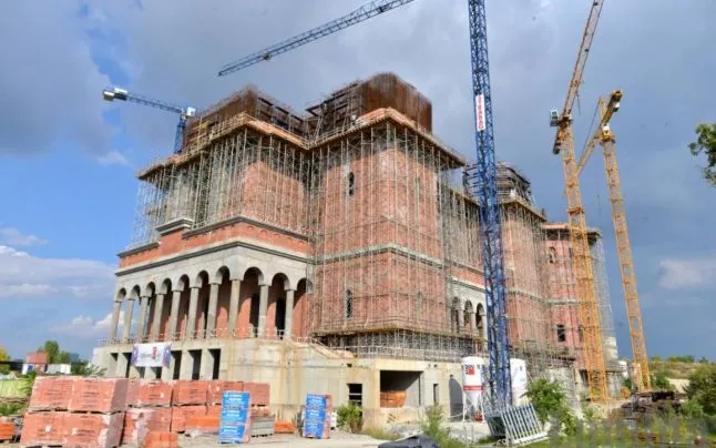 Primăria Capitalei dă 15 milioane de lei pentru Catedrală. Decizia, luată în Consiliul General