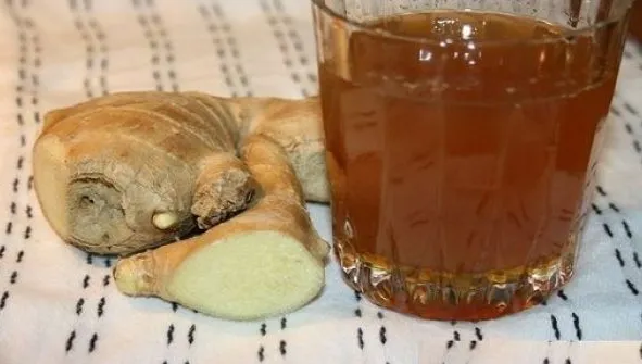 Ceaiul miraculos care curăţă tot corpul şi tratează mai mult de 50 de boli
