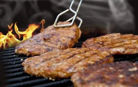 10 lucruri pe care producătorii de fast-food nu vor ca tu să le știi