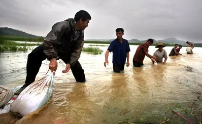 Vreme extremă în sudul Asiei. Stare de urgenţă în China, India, Sri Lanka, Pakistan