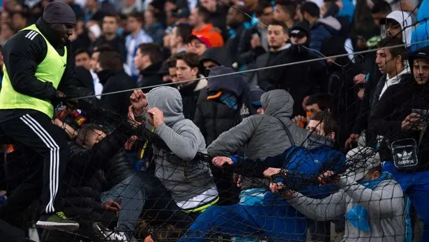 Euro 2016. Anunţ important de la Poliţia Română. Ce trebuie să ştie suporterii care merg în Franţa