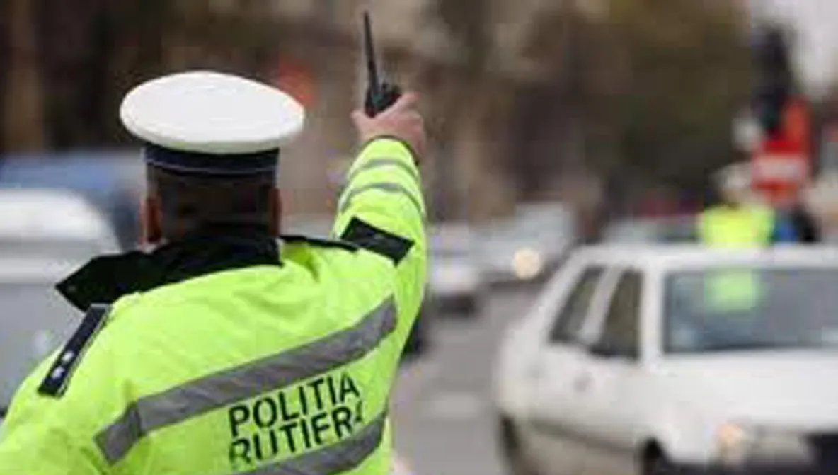 Afaceri din accidente rutiere. Soţul fostei şefe DIICOT a folosit ilegal baza de date a Poliţiei 