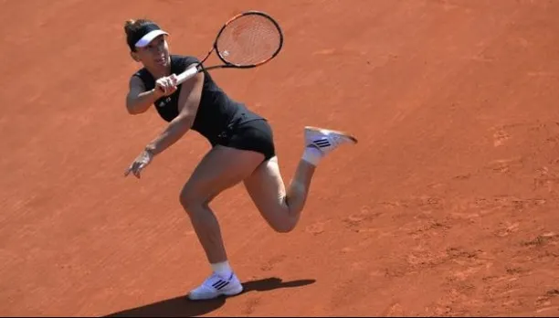 Meciul Simonei Halep cu Samantha Stosur se joacă marţi. Toate partidele AMÂNATE