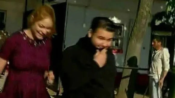 O imagine neaşteptată. Valentina Pelinel, împreună cu fiul lui Cristi Borcea în vizită la închisoare